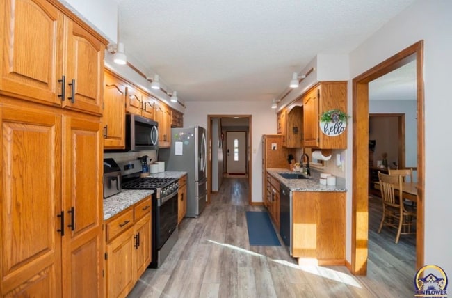 Foto del edificio - 2831 SW Bingham Rd