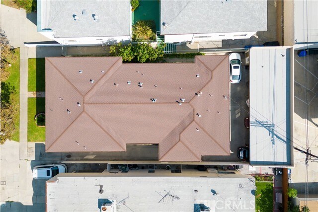 Building Photo - 1042 S Sherbourne Dr