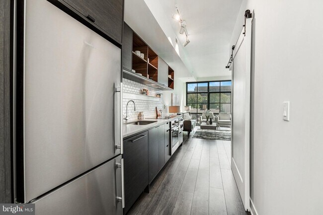 Kitchen - 2030 8th St NW
