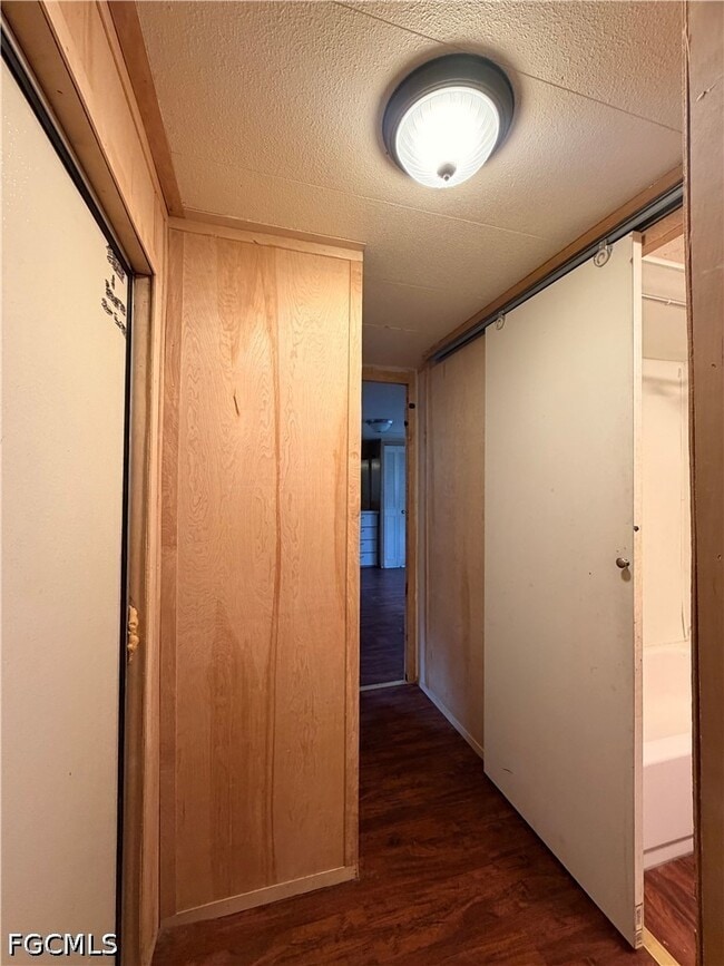 Foto del edificio - 7847 Suncoast Dr
