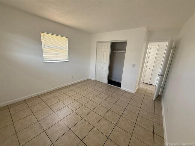 Foto del edificio - 1865 40th Ave