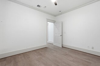 Building Photo - 514 Vincent St
