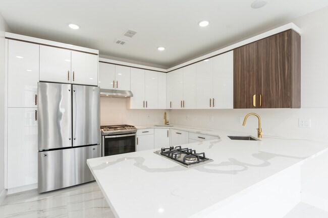 Foto del edificio - 285 Lembeck Ave