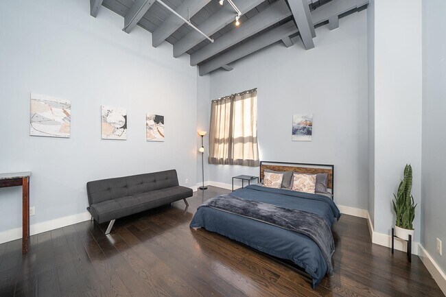 Foto del edificio - 235 Orient Ave