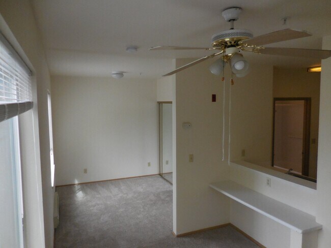 Foto del edificio - 334 Wells Ave S