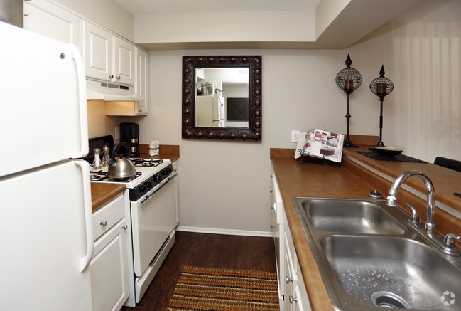 Kitchen - The Lodge at Trails Edge