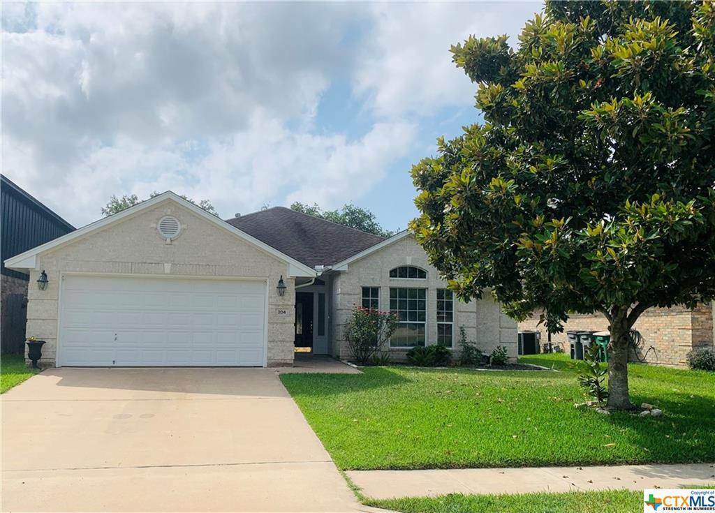 204 Windwood Ln, Victoria, TX 77904 House Rental in Victoria, TX