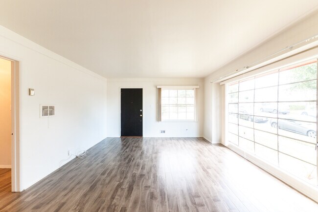 Building Photo - 5955 S La Tijera Blvd