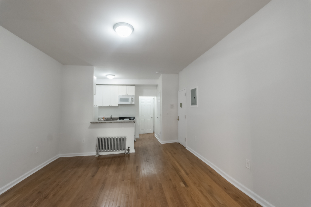 Primary Photo - 92 Saint Marks Pl