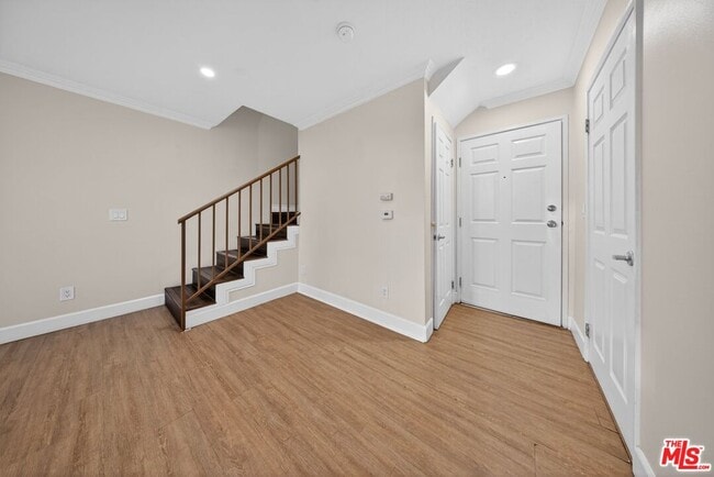 Building Photo - 11063 Cumpston St