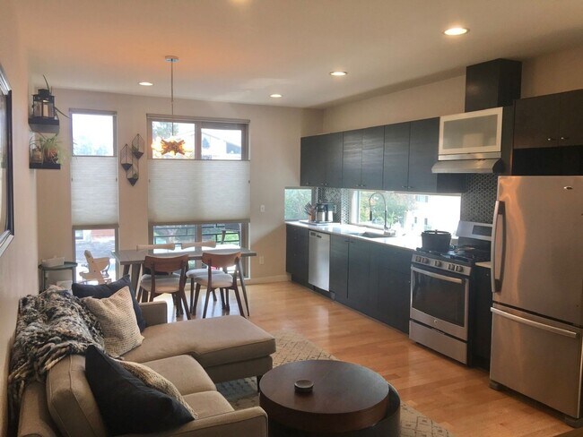 Foto del edificio - 6217 14th Ave NW