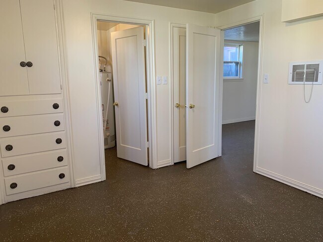 Foto del edificio - 505 E Center St