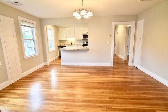 Building Photo - 98 Dean St