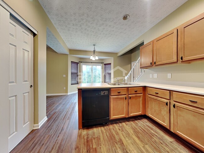 Foto del edificio - 1629 Curry Branch Dr