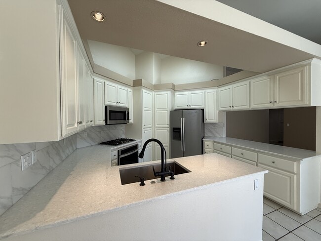 Building Photo - 19 Goldeneye Ct