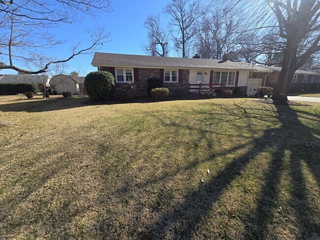 Foto del edificio - 1024 Josephine Crescent