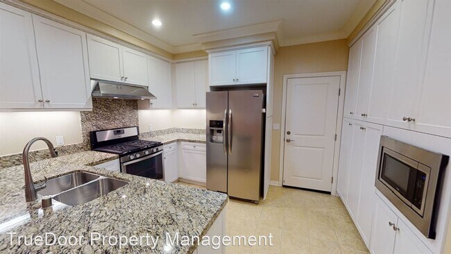 Building Photo - 1 br, 1.5 bath House - 134 Overbrook