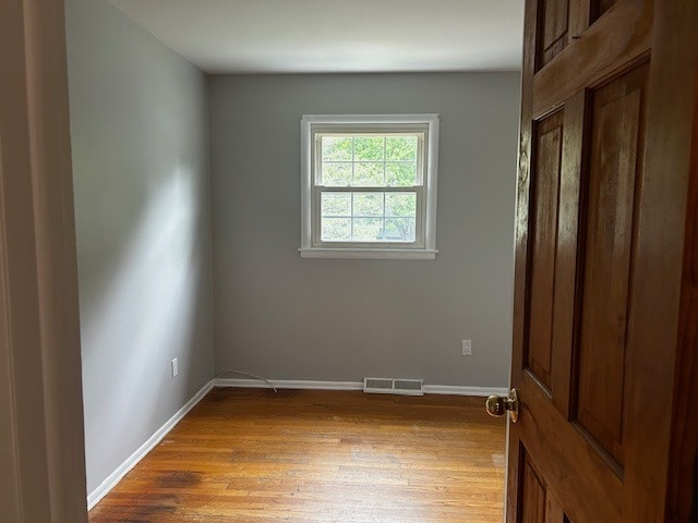 Building Photo - 103 E Poplar Dr