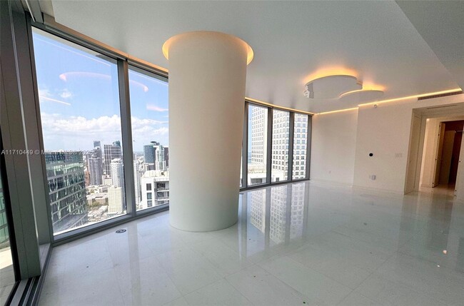 Building Photo - 300 Biscayne Blvd Way