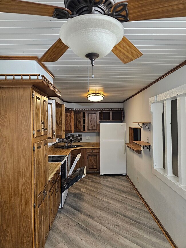 1226 E Decorah Rd Unit 4, West Bend, WI 53095 Condo for Rent in West