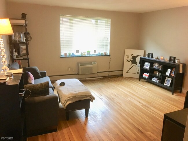 Building Photo - 1 br, 1 bath  - 67 Colborne Rd # 1091