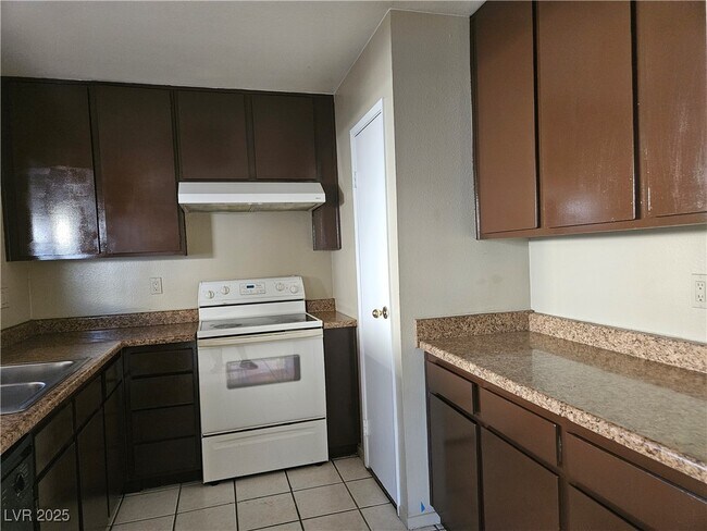 Foto del edificio - 6226 Don Gaspar Ave