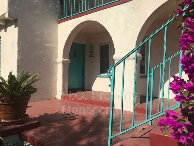 Foto del edificio - 1423 E Broadway