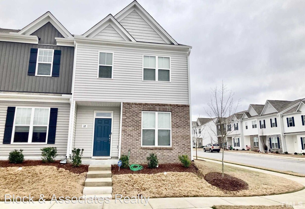 Primary Photo - 3 br, 2.5 bath House - 12 Enterprise Drive