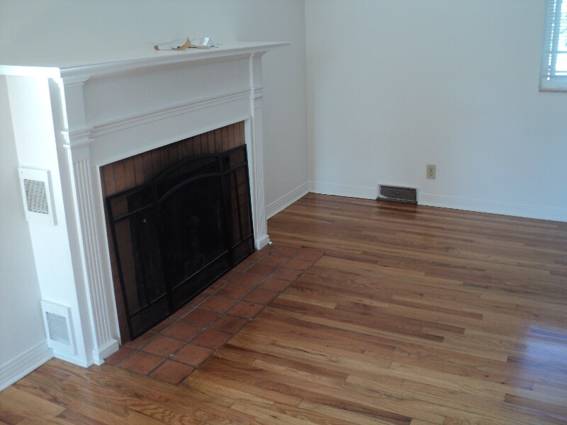 Foto del edificio - 1200 E Ridge Ave