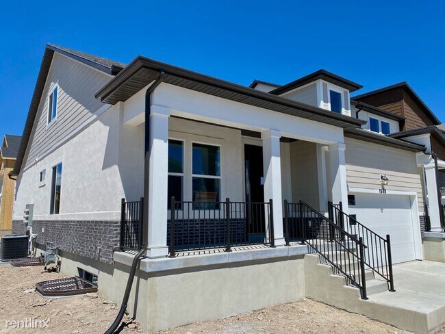 Building Photo - 5 br, 3 bath Townhome - 1536 N 3950 W