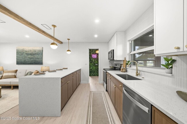 Foto del edificio - 325 Eva St NE