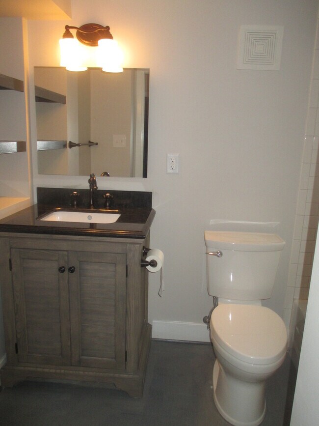 Foto del edificio - Townhome for rent in Upper Fells Point (Butcher's Hill)