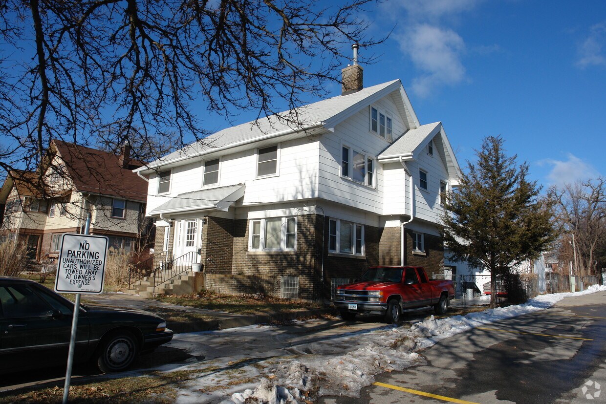 Building Photo - 3303 University Ave