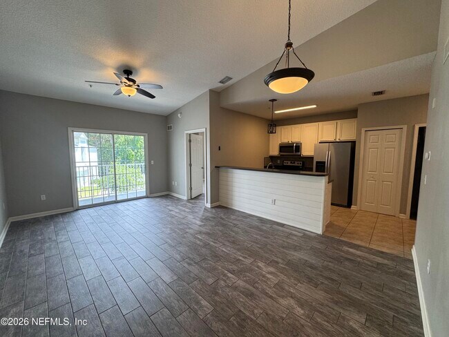 Foto del edificio - 5006 Key Lime Dr