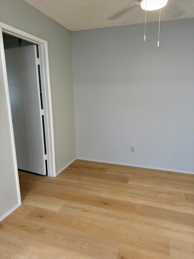Foto del edificio - 2207 Woodberry Ave