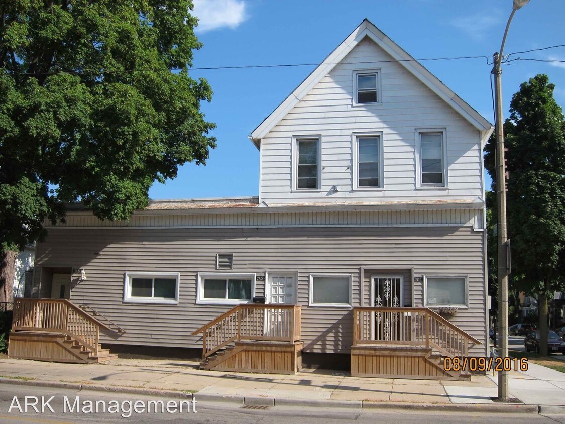 Foto principal - 630 E Locust St