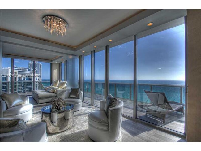 Building Photo - 5875 Collins Ave