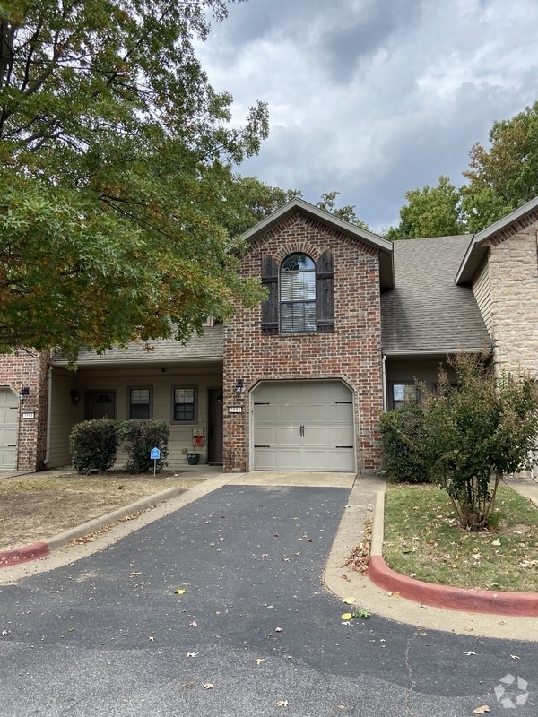 Building Photo - 3594 W Chevaux Dr