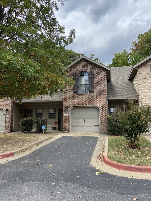 Foto principal - 3594 W Chevaux Dr