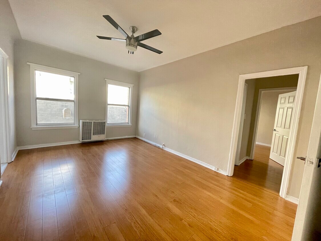 142 Apartments for Rent in Miracle Mile, CA Westside Rentals