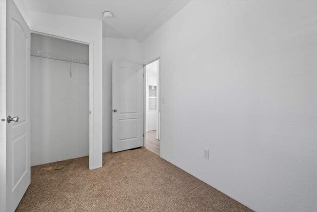 Foto del edificio - 5505 N Shannon Rd