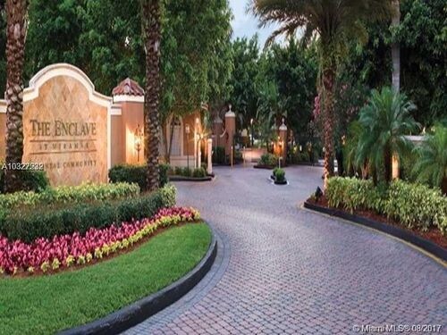 Foto principal - 2113 Renaissance Blvd