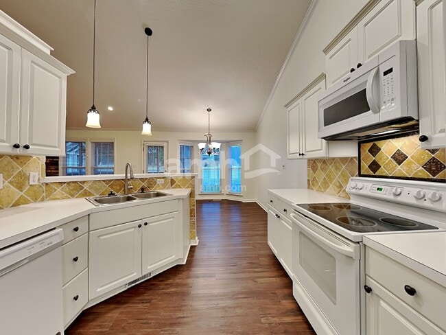 Foto del edificio - 401 Onyx Ln