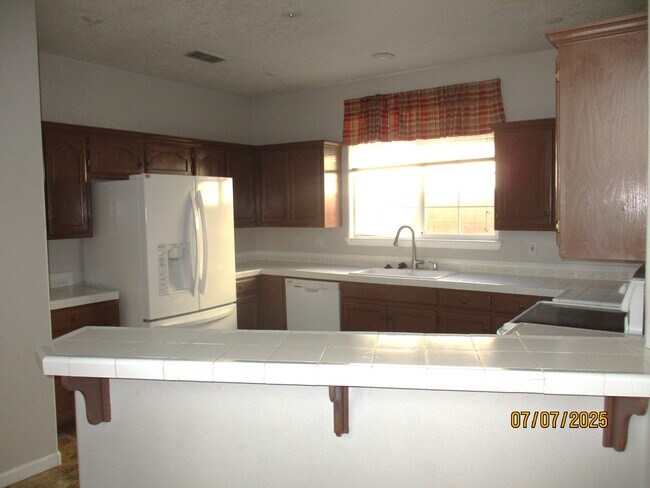 Foto del edificio - 7324 Peregrine Rd NE