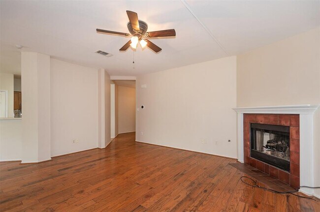 Foto del edificio - 170 Masonwood Dr