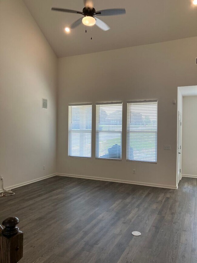 Foto del edificio - Like New Large Mt Juliet Home on corner lot****  MOVE IN SPECIAL $250 OFF SECOND MONTHS RENT