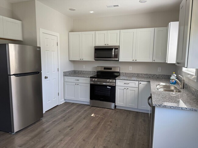 Foto del edificio - Three bedroom, 2 bath house in Graham