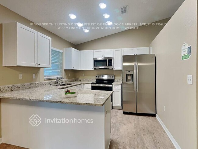 Building Photo - 7840 Arms Dr