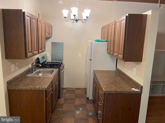 Building Photo - 4309 Americana Dr