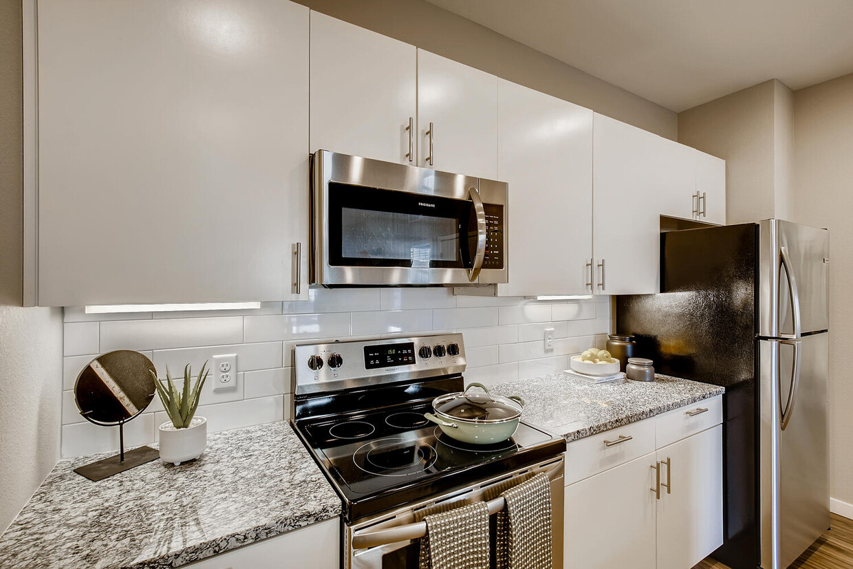 Diez West | Greeley, Colorado Apartments - Ten West